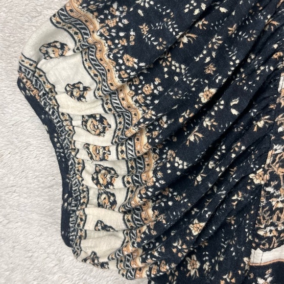 FREE PEOPLE Paisley Modal Blend Puff Sleeve Top Sz Large Boho Beachy Whimsigoth - Picture 10 of 16
